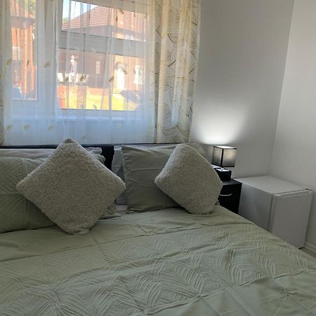 Double Room Bentilee Bucknall  Exteriör bild