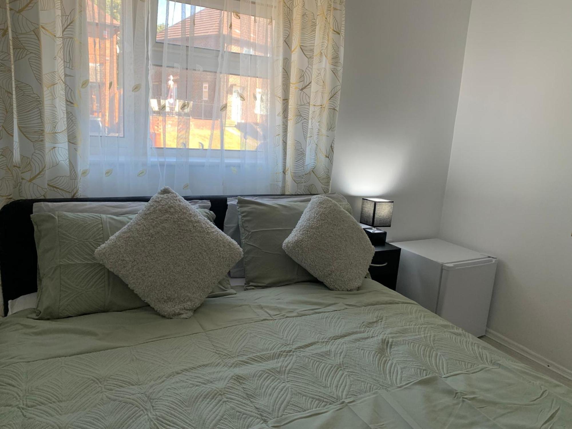 Double Room Bentilee Bucknall  Exteriör bild